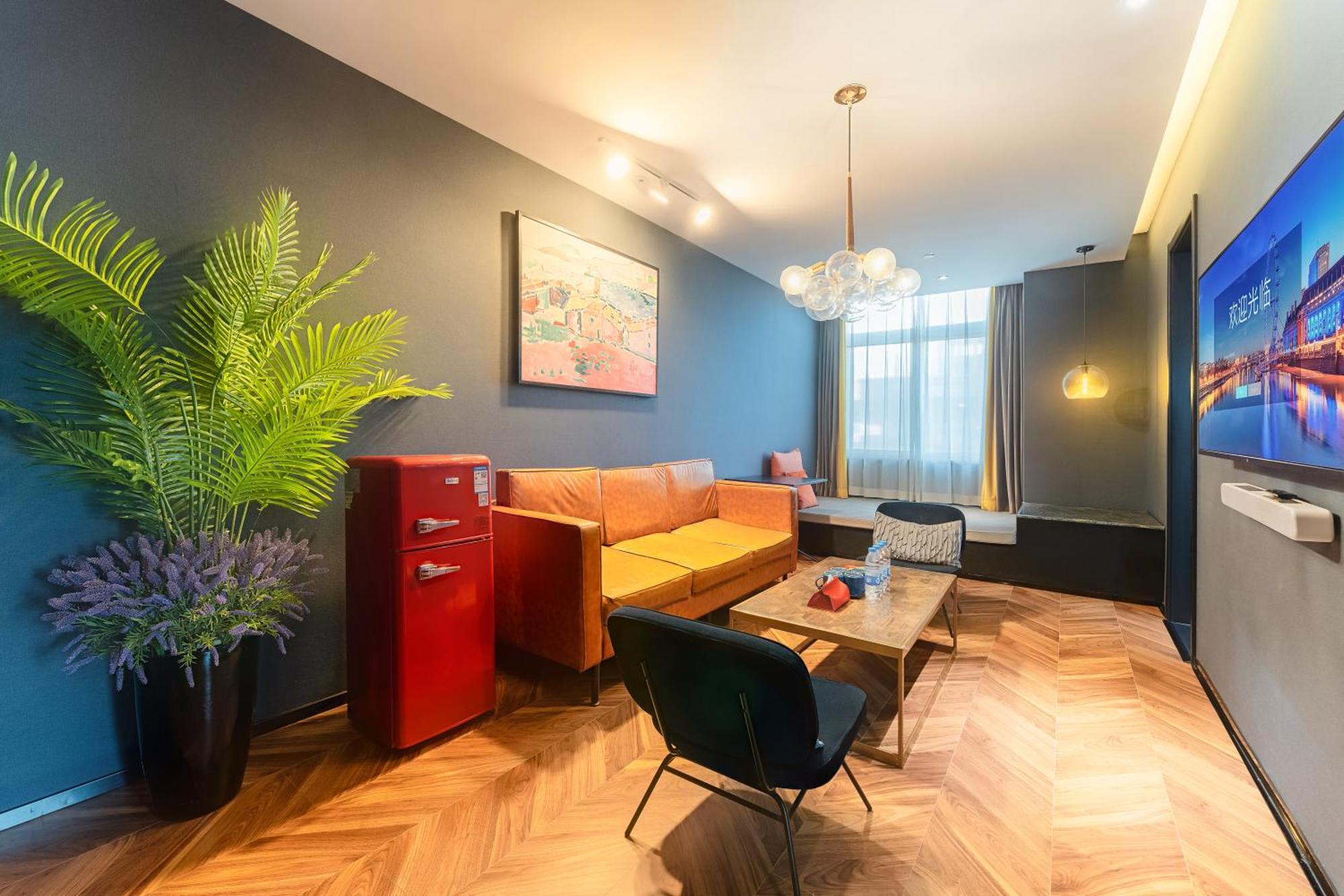 Hesu Designer Hotel & Suites -Near Xi'An Drum Tower And Yongning Gate -Free Laundry Luggage Storage -Kitty Cafe With Freshly Ground Coffee -24H Front Desk -English Service -Exclusive Subsidies For Dumpling Banquet & Show Exterior photo