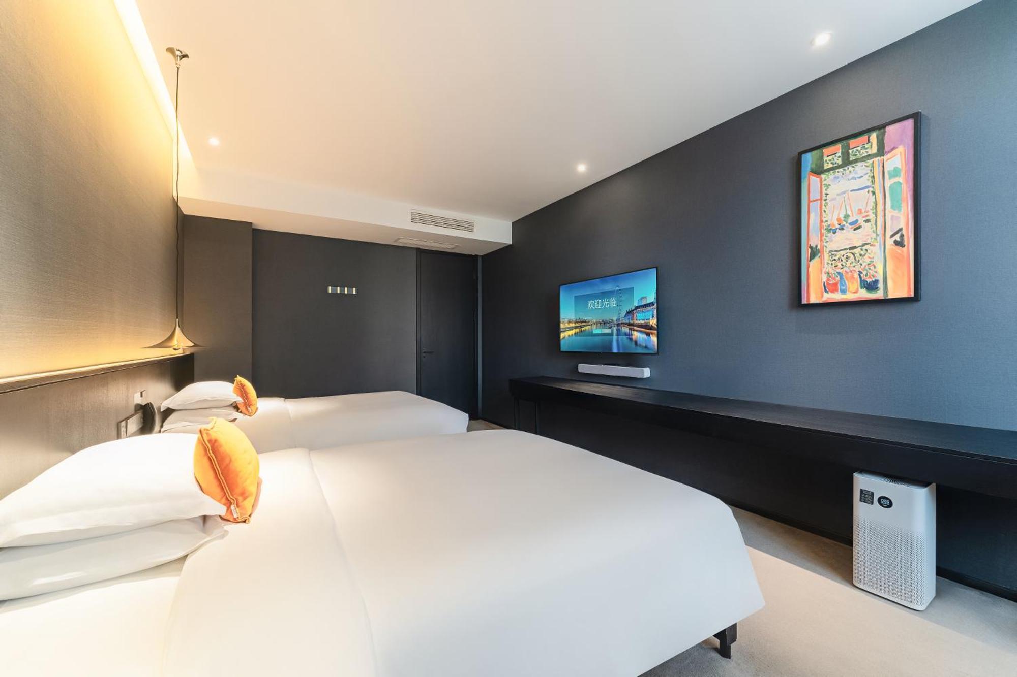 Hesu Designer Hotel & Suites -Near Xi'An Drum Tower And Yongning Gate -Free Laundry Luggage Storage -Kitty Cafe With Freshly Ground Coffee -24H Front Desk -English Service -Exclusive Subsidies For Dumpling Banquet & Show Exterior photo