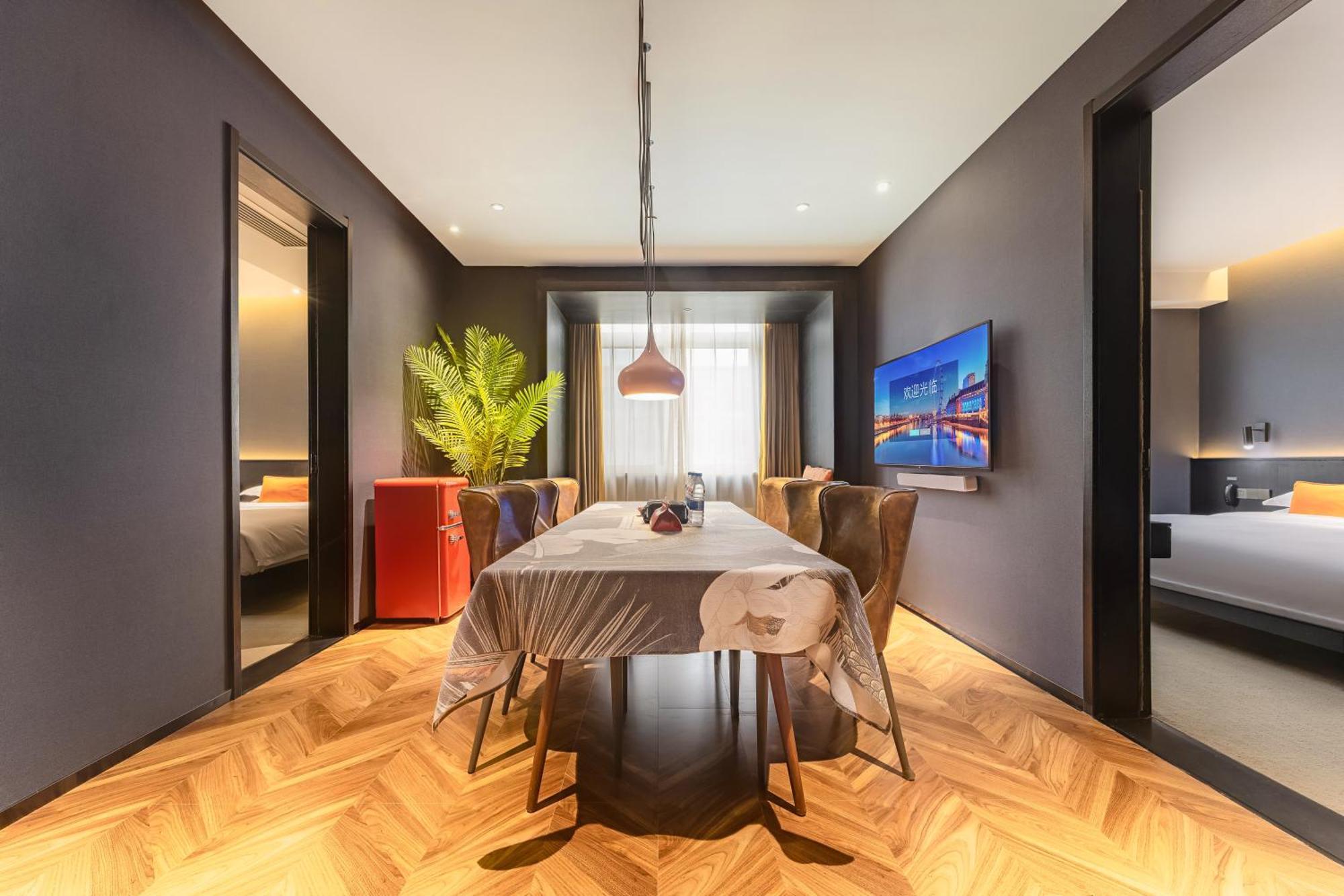 Hesu Designer Hotel & Suites -Near Xi'An Drum Tower And Yongning Gate -Free Laundry Luggage Storage -Kitty Cafe With Freshly Ground Coffee -24H Front Desk -English Service -Exclusive Subsidies For Dumpling Banquet & Show Exterior photo