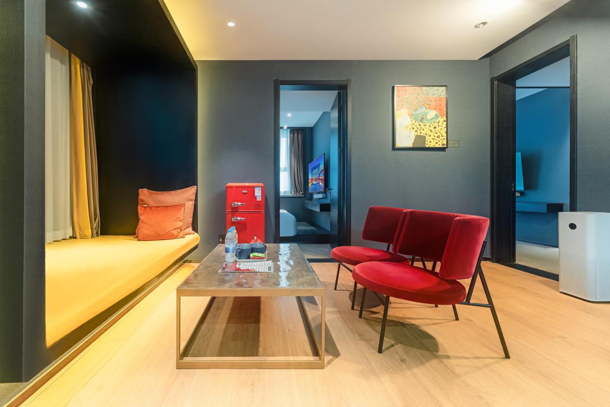 Hesu Designer Hotel & Suites -Near Xi'An Drum Tower And Yongning Gate -Free Laundry Luggage Storage -Kitty Cafe With Freshly Ground Coffee -24H Front Desk -English Service -Exclusive Subsidies For Dumpling Banquet & Show Exterior photo