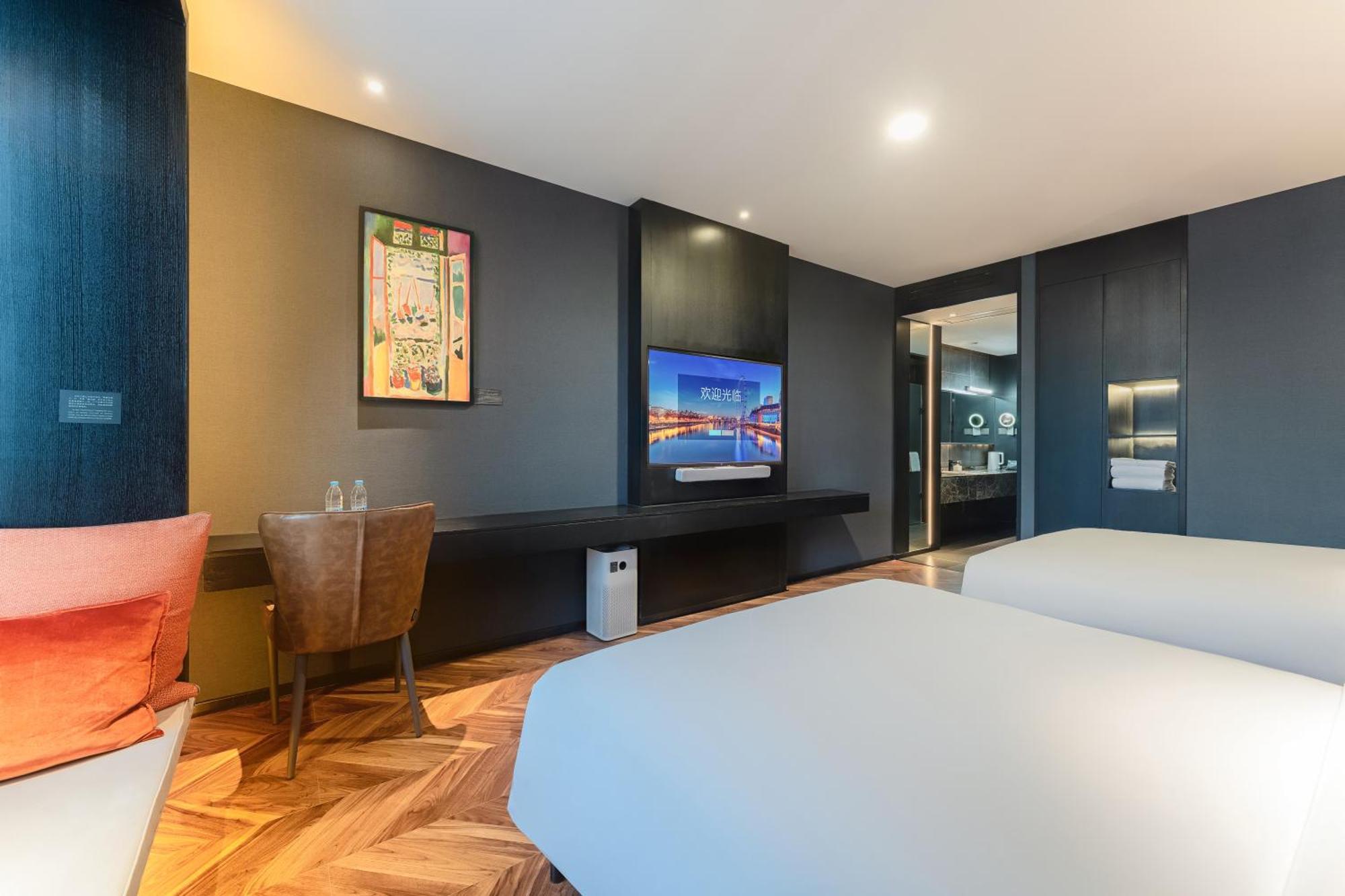 Hesu Designer Hotel & Suites -Near Xi'An Drum Tower And Yongning Gate -Free Laundry Luggage Storage -Kitty Cafe With Freshly Ground Coffee -24H Front Desk -English Service -Exclusive Subsidies For Dumpling Banquet & Show Exterior photo
