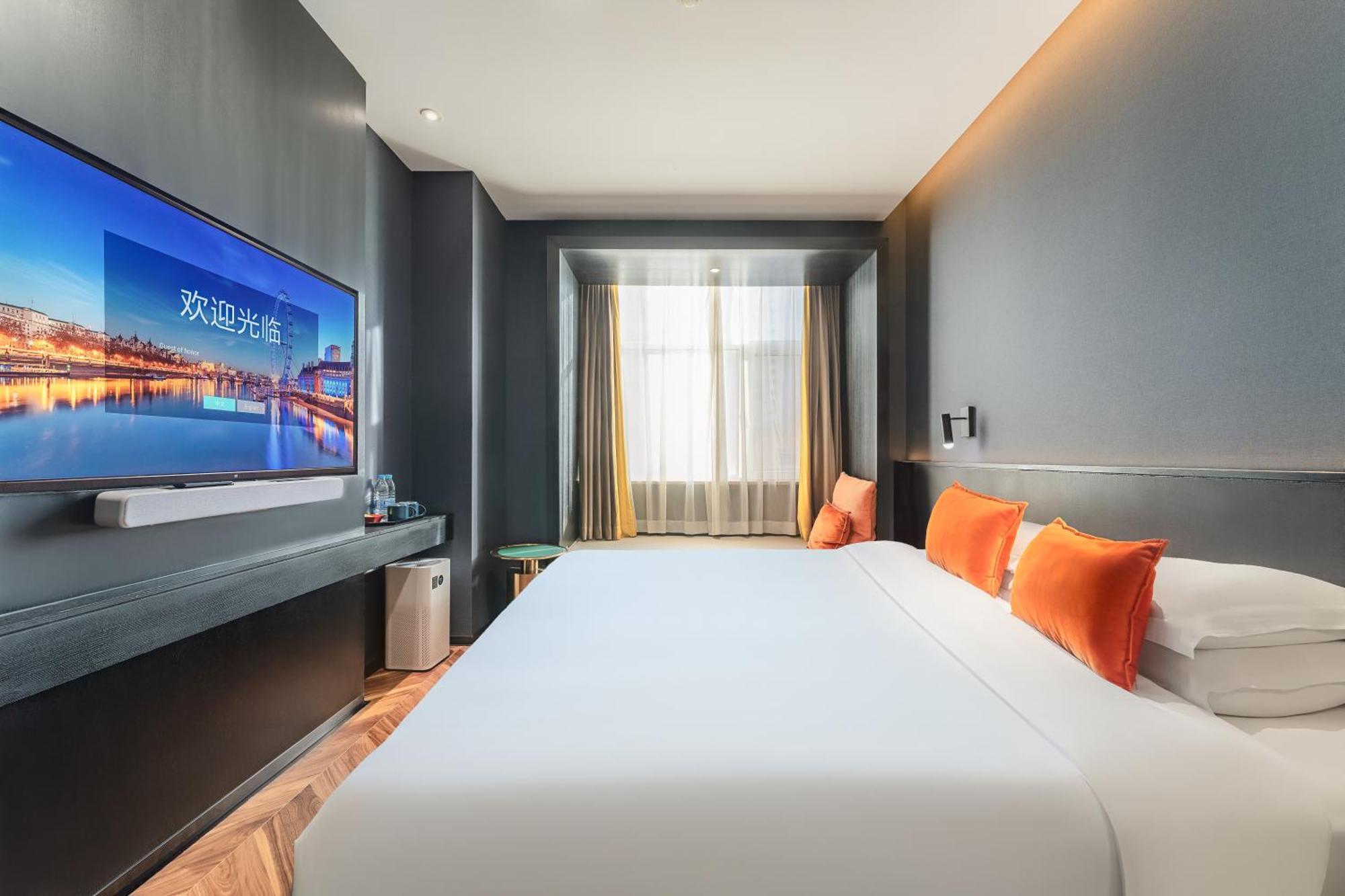 Hesu Designer Hotel & Suites -Near Xi'An Drum Tower And Yongning Gate -Free Laundry Luggage Storage -Kitty Cafe With Freshly Ground Coffee -24H Front Desk -English Service -Exclusive Subsidies For Dumpling Banquet & Show Exterior photo