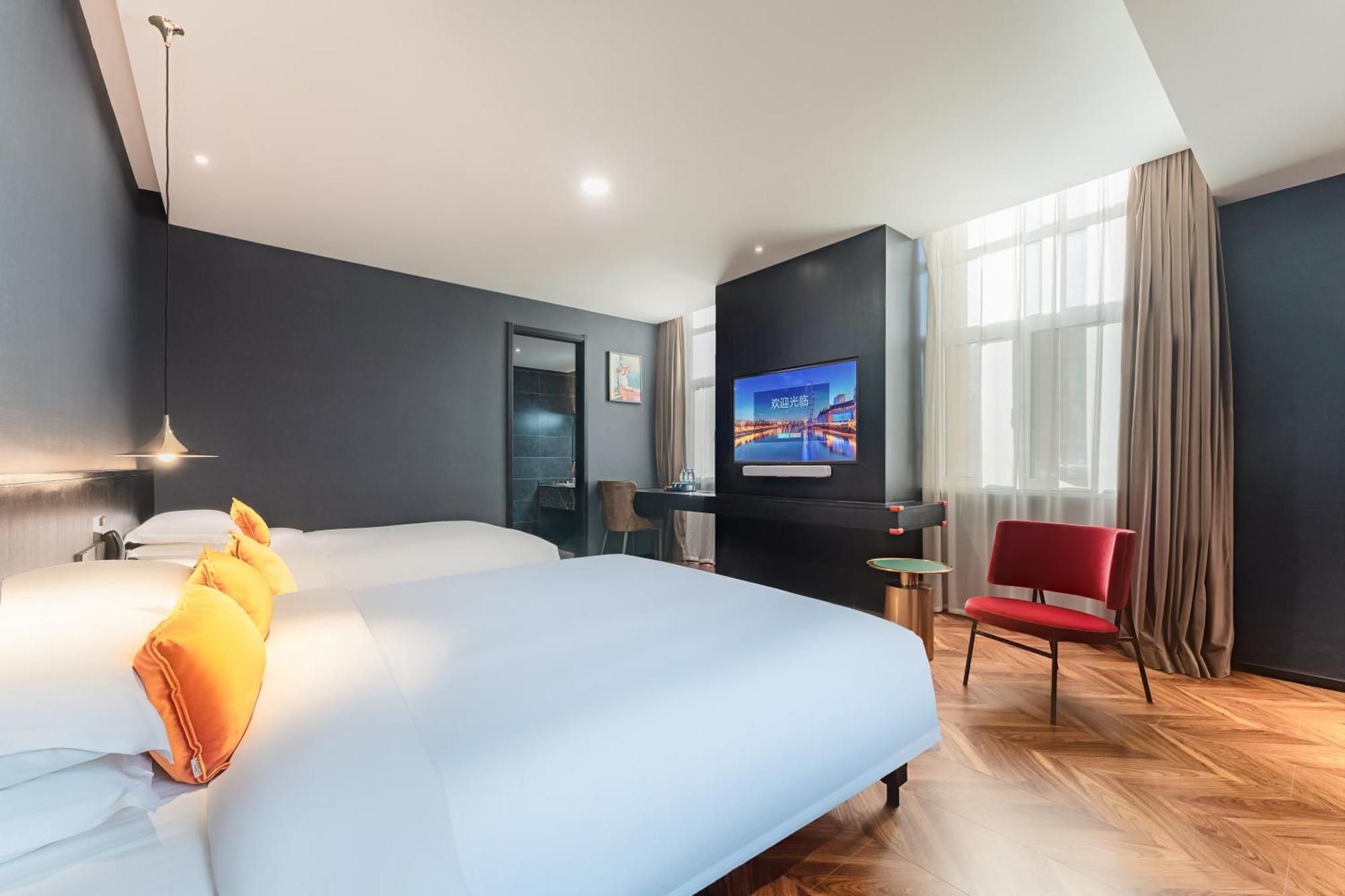 Hesu Designer Hotel & Suites -Near Xi'An Drum Tower And Yongning Gate -Free Laundry Luggage Storage -Kitty Cafe With Freshly Ground Coffee -24H Front Desk -English Service -Exclusive Subsidies For Dumpling Banquet & Show Exterior photo